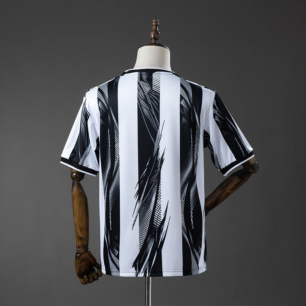 Camiseta Newcastle Local 26/27 posterior