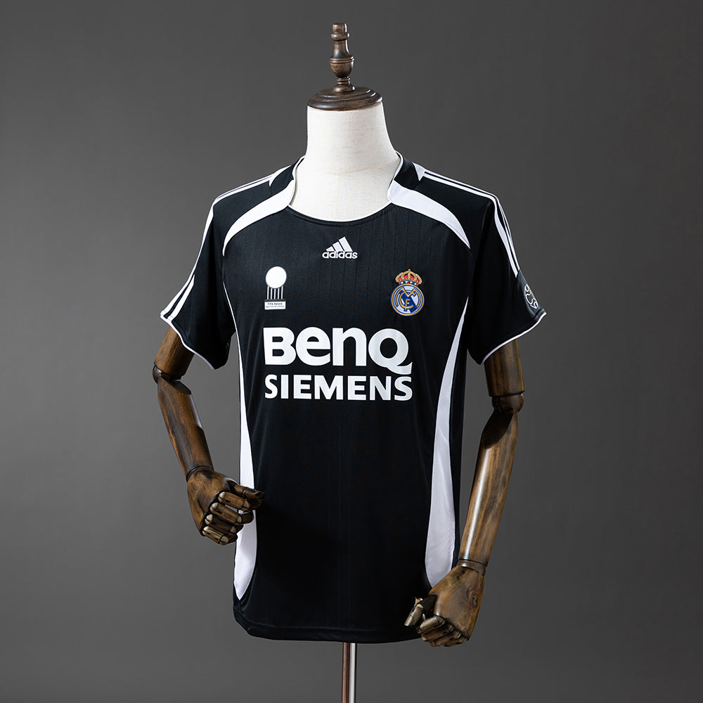 Camiseta Real Madrid Visitante 2006/07 frontal