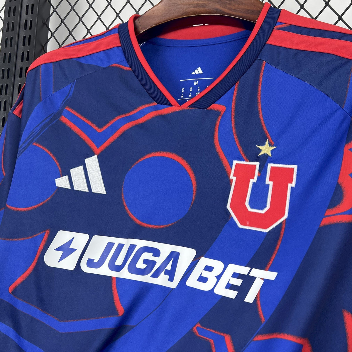 Camiseta Universidad de Chile Local 25/26 Adultos Manga Larga - detalle